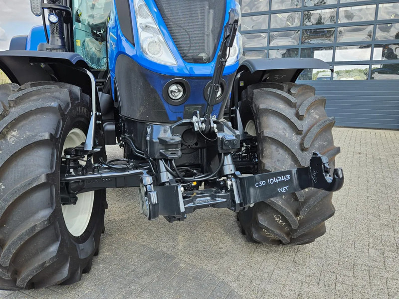 Tracteur agricole New Holland T7.210 Range command 50 km/h: photos 10 Tracteur agricole New Holland T7.210 Range command 50 km/h: photos 10