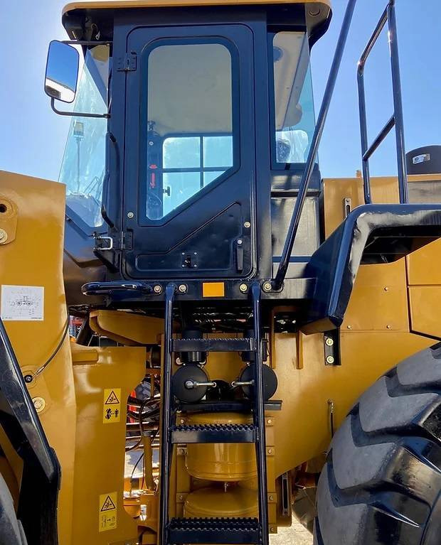 NEW CAT Caterpillar 7 TON Loader Warranty up to 10 YEARS НОВА Копарка CAT Caterpillar 7 ТОН Гарантія до 10 РОКІВ NOWA Ładowarka CAT Caterpillar 7 TON Gwarancja do 10 LAT - Chargeuse sur pneus: photos 3 NEW CAT Caterpillar 7 TON Loader Warranty up to 10 YEARS НОВА Копарка CAT Caterpillar 7 ТОН Гарантія до 10 РОКІВ NOWA Ładowarka CAT Caterpillar 7 TON Gwarancja do 10 LAT - Chargeuse sur pneus: photos 3