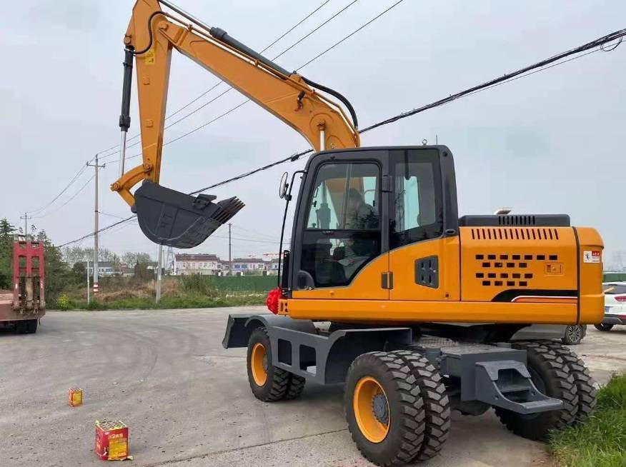 NEW MAXUS Cummins 14 TON Excavator Warranty up to 10 Years НОВА екскаватор MAXUS Cummins 14 ТОН Гарантія до 10 Років NOWA koparka MAXUS Cummins 14 TON Gwarancja do 10 LAT - Pelle sur pneus: photos 1 NEW MAXUS Cummins 14 TON Excavator Warranty up to 10 Years НОВА екскаватор MAXUS Cummins 14 ТОН Гарантія до 10 Років NOWA koparka MAXUS Cummins 14 TON Gwarancja do 10 LAT - Pelle sur pneus: photos 1