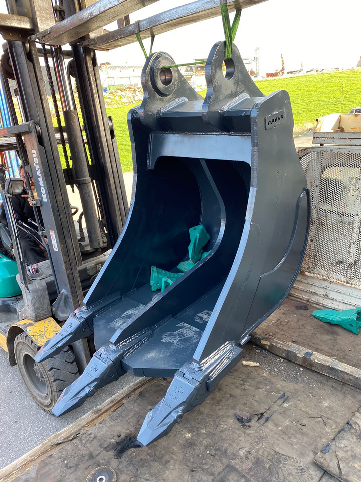 LIUGONG 950 Ripper bucket - Godet pour pelle: photos 1 LIUGONG 950 Ripper bucket - Godet pour pelle: photos 1