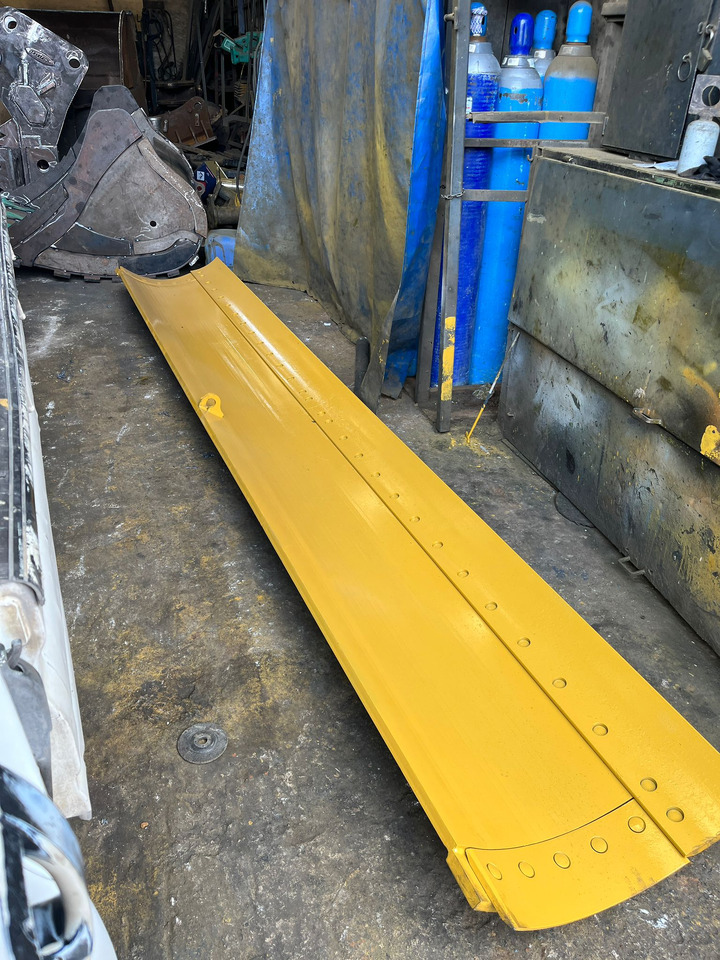 - Lame pour Véhicule de voirie/ Spécial: photos 5 - Lame pour Véhicule de voirie/ Spécial: photos 5