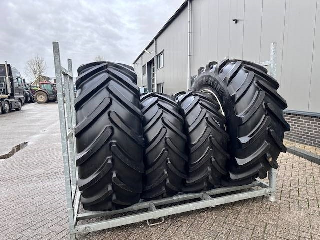 Bridgestone 650/65 R38 + 540/65 R28 VF - Pneus et jantes pour Machine agricole: photos 3 Bridgestone 650/65 R38 + 540/65 R28 VF - Pneus et jantes pour Machine agricole: photos 3