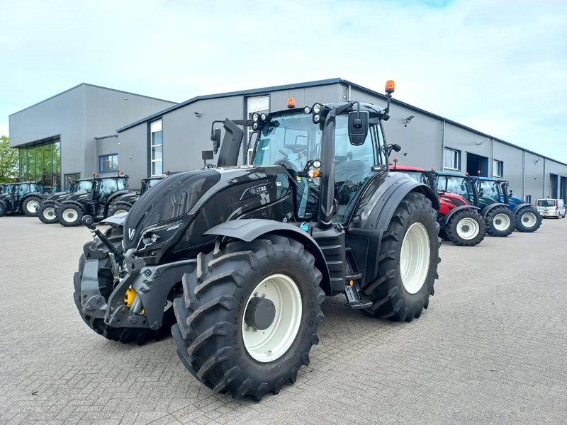 Valtra T174 Direct Smart Touch, 2021, 450 hours! - Tracteur agricole: photos 1 Valtra T174 Direct Smart Touch, 2021, 450 hours! - Tracteur agricole: photos 1