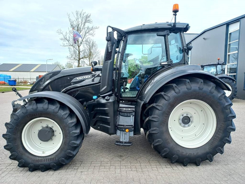 Valtra T174 Direct Smart Touch, 2021, 450 hours! - Tracteur agricole: photos 3 Valtra T174 Direct Smart Touch, 2021, 450 hours! - Tracteur agricole: photos 3