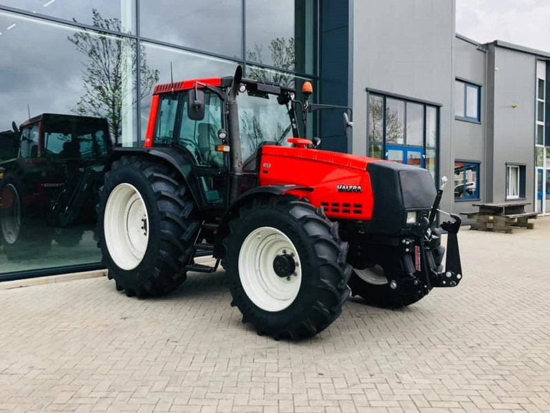 Tracteur agricole neuf Valtra Valmet Zuidberg Fronthef