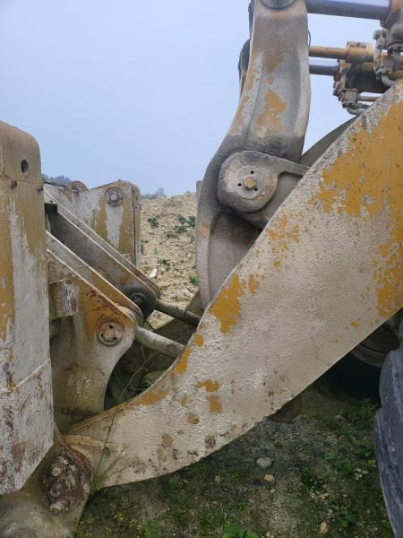 Chargeuse sur pneus Caterpillar 988F: photos 16