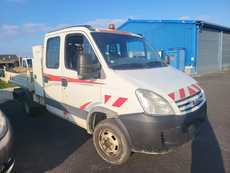 Iveco 35C12 - Utilitaire benne: photos 1 Iveco 35C12 - Utilitaire benne: photos 1