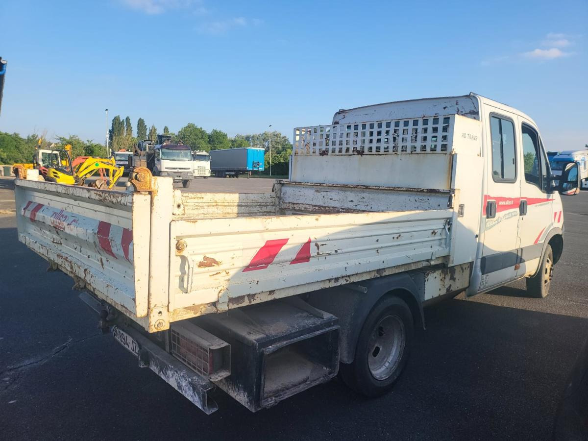 Iveco 35C12 - Utilitaire benne: photos 5 Iveco 35C12 - Utilitaire benne: photos 5