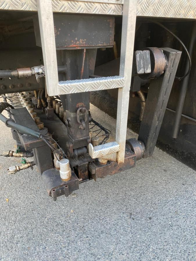 Camion citerne Renault Premium 300 CV: photos 18 Camion citerne Renault Premium 300 CV: photos 18