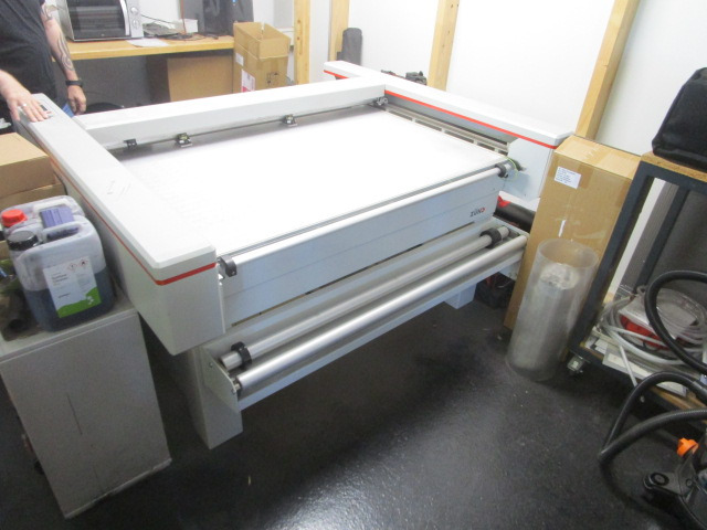 ZÜND SCHNEIDEPLOTTER P-1200 PLUS - Massicot: photos 2 ZÜND SCHNEIDEPLOTTER P-1200 PLUS - Massicot: photos 2