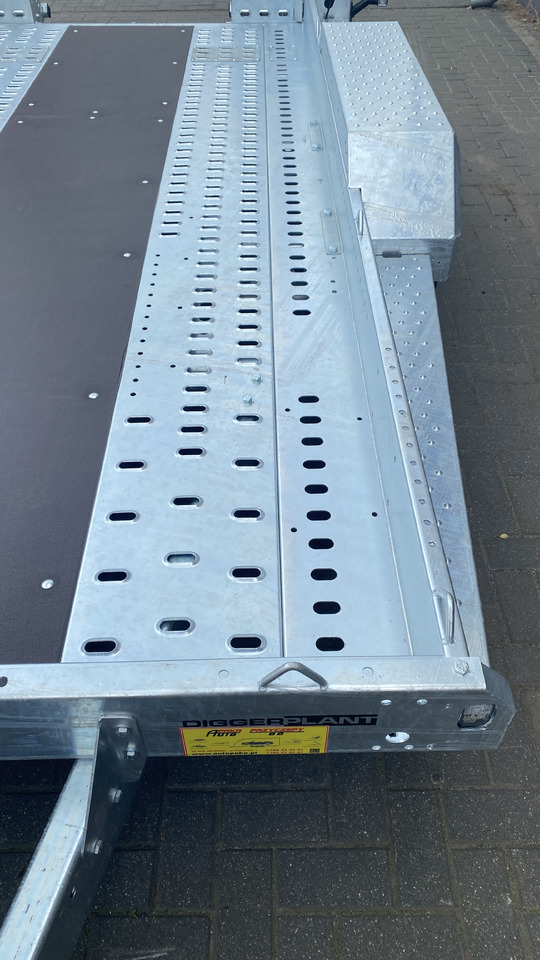 PRZYCZEPA LAWETA DO MINIKOPARKI BUDOWLANA 280x130 CM, DMC 2700 / CONSTRUCTION MINI EXCAVATOR TRANSPORTER TRAILER 280x130 CM, DMC 2700 KG en leasing occasion PRZYCZEPA LAWETA DO MINIKOPARKI BUDOWLANA 280x130 CM, DMC 2700 / CONSTRUCTION MINI EXCAVATOR TRANSPORTER TRAILER 280x130 CM, DMC 2700 KG: photos 8 PRZYCZEPA LAWETA DO MINIKOPARKI BUDOWLANA 280x130 CM, DMC 2700 / CONSTRUCTION MINI EXCAVATOR TRANSPORTER TRAILER 280x130 CM, DMC 2700 KG en leasing occasion PRZYCZEPA LAWETA DO MINIKOPARKI BUDOWLANA 280x130 CM, DMC 2700 / CONSTRUCTION MINI EXCAVATOR TRANSPORTER TRAILER 280x130 CM, DMC 2700 KG: photos 8