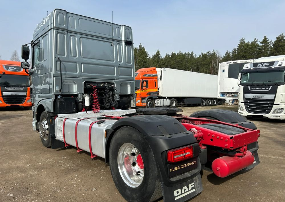 DAF XF 106 440 KM / AUTOMAT / RETARDER / HYDRAULIKA HYVA / ALUFELGI ALCOA / 2017 ROK !! - Tracteur routier: photos 5 DAF XF 106 440 KM / AUTOMAT / RETARDER / HYDRAULIKA HYVA / ALUFELGI ALCOA / 2017 ROK !! - Tracteur routier: photos 5