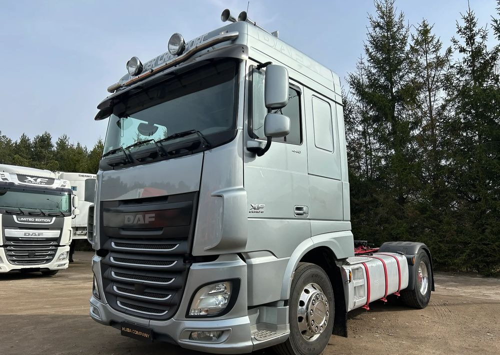 DAF XF 106 440 KM / AUTOMAT / RETARDER / HYDRAULIKA HYVA / ALUFELGI ALCOA / 2017 ROK !! - Tracteur routier: photos 3 DAF XF 106 440 KM / AUTOMAT / RETARDER / HYDRAULIKA HYVA / ALUFELGI ALCOA / 2017 ROK !! - Tracteur routier: photos 3