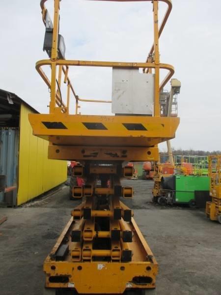 Haulotte Compact 14 - Nacelle ciseaux: photos 3 Haulotte Compact 14 - Nacelle ciseaux: photos 3
