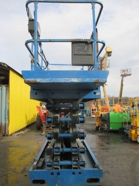 Haulotte Compact 14 - Nacelle ciseaux: photos 3 Haulotte Compact 14 - Nacelle ciseaux: photos 3