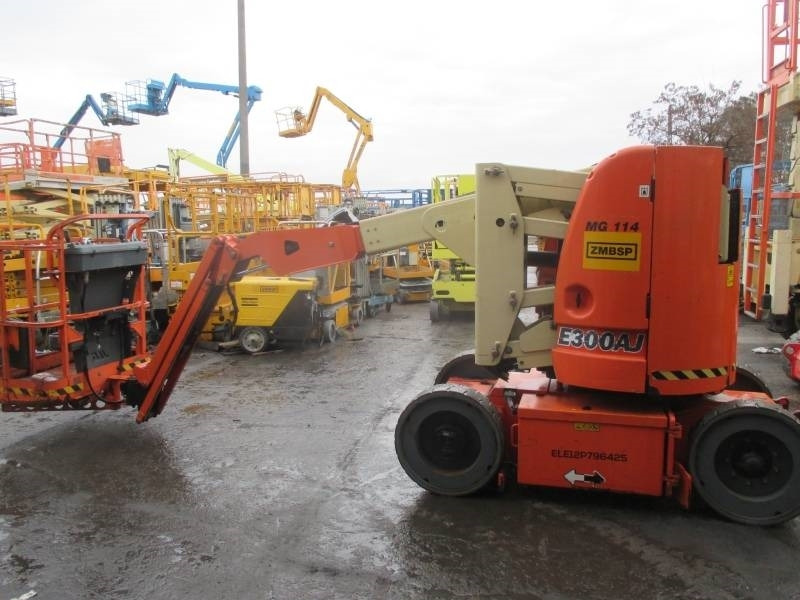 JLG E 300 AJ - Nacelle articulée: photos 5 JLG E 300 AJ - Nacelle articulée: photos 5