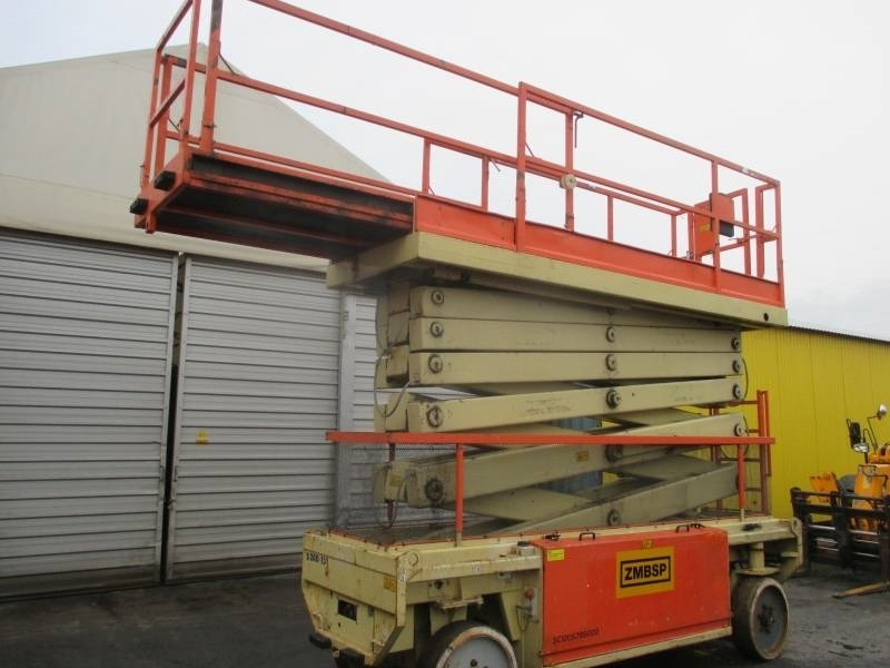 JLG Liftlux 180-12 - Nacelle ciseaux: photos 2 JLG Liftlux 180-12 - Nacelle ciseaux: photos 2