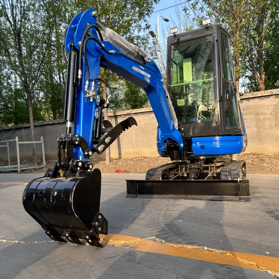 LEZUM DY25U Mini Excavator Digger Miniexcavadora EPA Kubota Engine Mini Excavator For Sale With Mini Excavator Attachment Set - Pelle sur chenille: photos 3 LEZUM DY25U Mini Excavator Digger Miniexcavadora EPA Kubota Engine Mini Excavator For Sale With Mini Excavator Attachment Set - Pelle sur chenille: photos 3