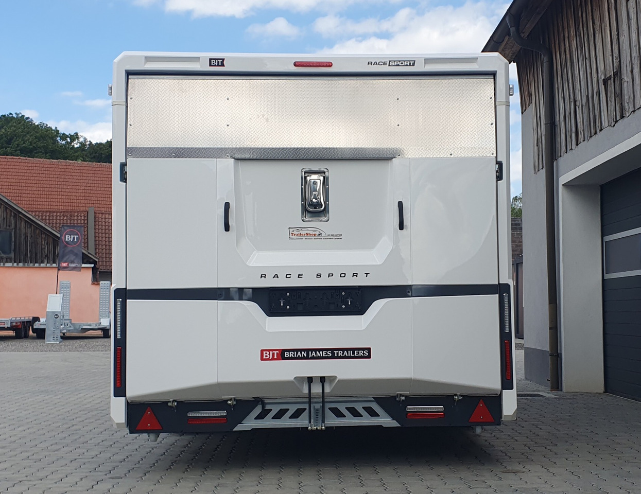 BRIAN JAMES TRAILERS NEW Race Sport - Remorque porte-voitures: photos 3 BRIAN JAMES TRAILERS NEW Race Sport - Remorque porte-voitures: photos 3