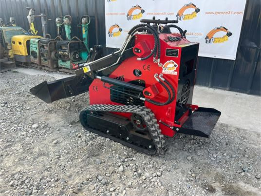 96489 CK380 - Chargeuse compacte sur chenilles: photos 3 96489 CK380 - Chargeuse compacte sur chenilles: photos 3