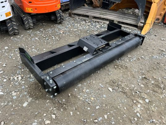 Lame de nivellement pour pelle de 1T5 à 6T - Accessoire pour Pelle: photos 3 Lame de nivellement pour pelle de 1T5 à 6T - Accessoire pour Pelle: photos 3