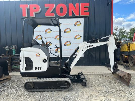Bobcat E17 à 14500 € HT - Mini pelle: photos 1 Bobcat E17 à 14500 € HT - Mini pelle: photos 1
