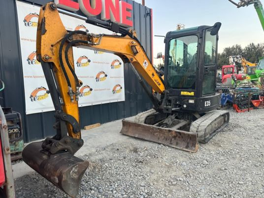 Mini pelle Bobcat E35 Cabine à 22500 € HT: photos 14 Mini pelle Bobcat E35 Cabine à 22500 € HT: photos 14