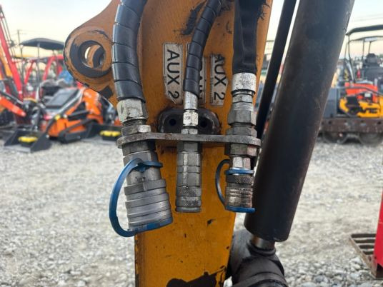 Mini pelle Bobcat E35 Cabine à 22500 € HT: photos 17 Mini pelle Bobcat E35 Cabine à 22500 € HT: photos 17