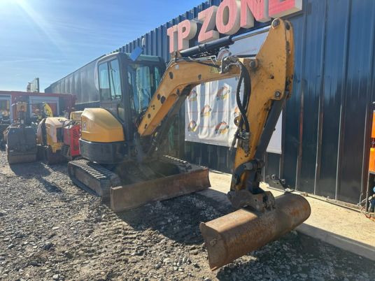 Bobcat E35 à 22 500€ HT - Mini pelle: photos 4 Bobcat E35 à 22 500€ HT - Mini pelle: photos 4