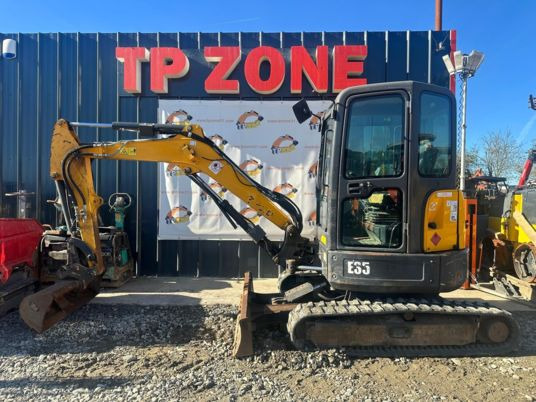 Bobcat E35 à 22 500€ HT - Mini pelle: photos 2 Bobcat E35 à 22 500€ HT - Mini pelle: photos 2