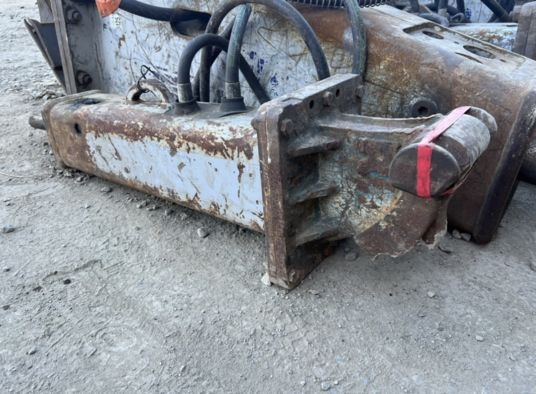 Brh furukawa fx25 - Marteau hydraulique: photos 4 Brh furukawa fx25 - Marteau hydraulique: photos 4