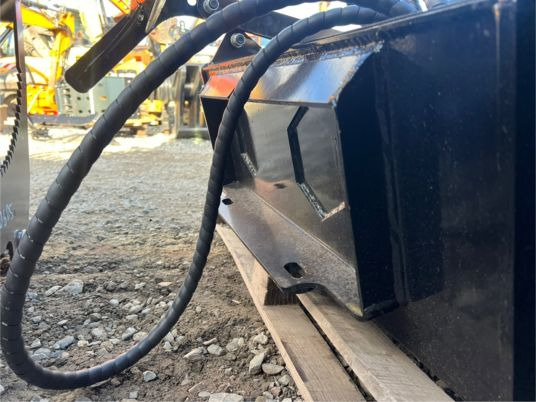 Broyeur forestier pour minichargeur - Broyeur forestier: photos 5 Broyeur forestier pour minichargeur - Broyeur forestier: photos 5