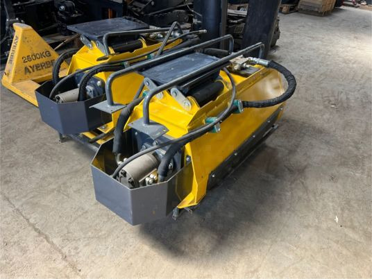 Epareuse pour pelle de 2T à 4T5 - Broyeur/ Épareuse: photos 3 Epareuse pour pelle de 2T à 4T5 - Broyeur/ Épareuse: photos 3