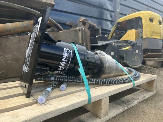 Fendeuse à bois pour minipelle - Fendeuse de bûches: photos 2 Fendeuse à bois pour minipelle - Fendeuse de bûches: photos 2