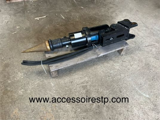 Fendeuse à bois pour minipelle - Fendeuse de bûches: photos 1 Fendeuse à bois pour minipelle - Fendeuse de bûches: photos 1