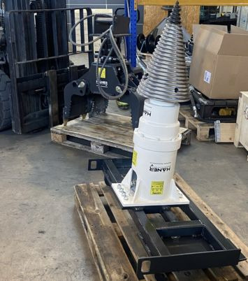 Fendeuse a bois pour pelle de 6T à 12T - Fendeuse de bûches: photos 2 Fendeuse a bois pour pelle de 6T à 12T - Fendeuse de bûches: photos 2