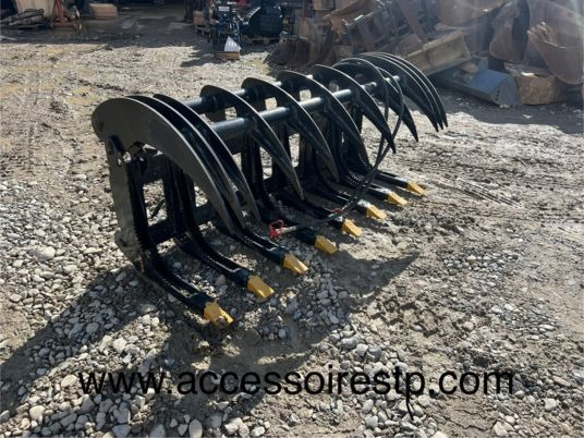 Godet crocodile pour mini chargeur - Godet: photos 1 Godet crocodile pour mini chargeur - Godet: photos 1