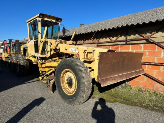 Niveleuse John Deere 570 A à 12 900 € HT: photos 12