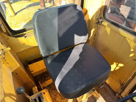 Niveleuse John Deere 570 A à 12 900 € HT: photos 10