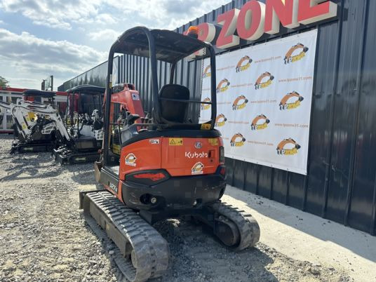 Mini pelle Kubota U27-4 à 20500 € HT: photos 6