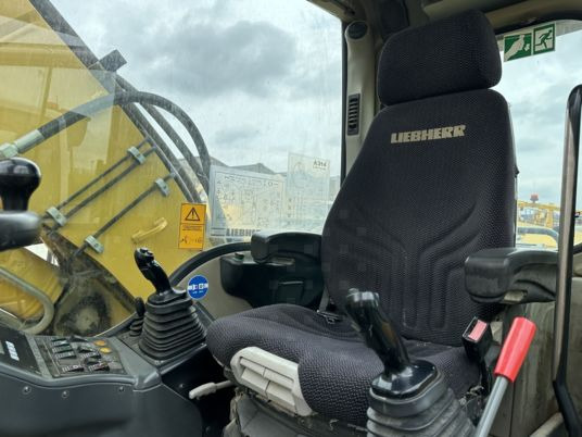Liebherr A314 LITRONIC - Pelle sur pneus: photos 2 Liebherr A314 LITRONIC - Pelle sur pneus: photos 2