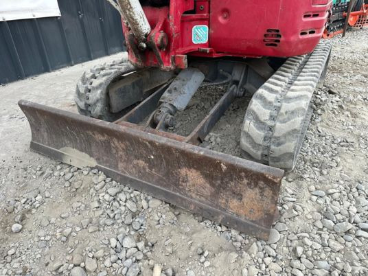 Takeuchi TB23R Cabine à 17 500 € HT - Mini pelle: photos 5 Takeuchi TB23R Cabine à 17 500 € HT - Mini pelle: photos 5