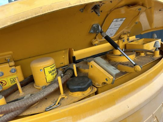 Pelle sur chenille Volvo ECR88D: photos 10