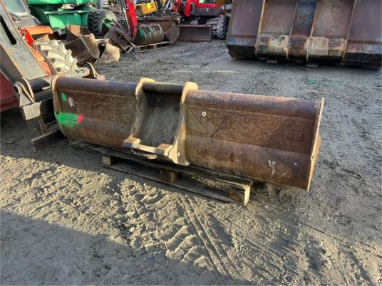 Godet pour pelle godet de curage Arden pour pelle de 12T à 16T QA30 QA31: photos 6 Godet pour pelle godet de curage Arden pour pelle de 12T à 16T QA30 QA31: photos 6