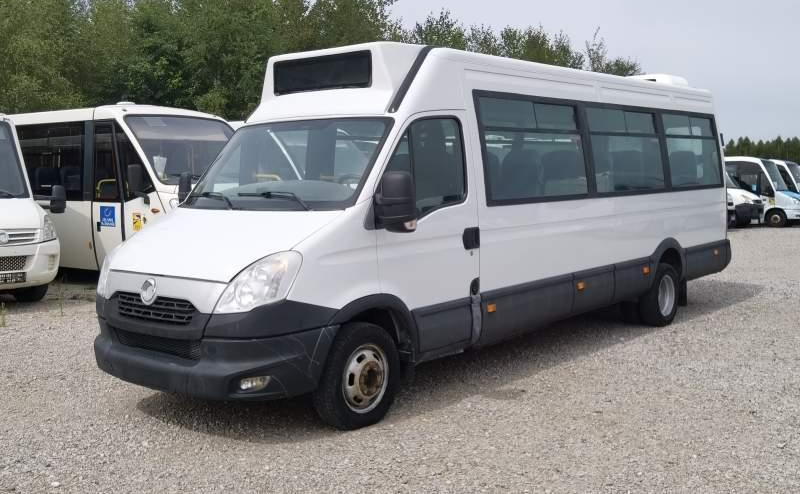 Iveco Daily 23 *NOWY SILNIK* 2 SZTUKI*, klima, winda - Bus interurbain: photos 3 Iveco Daily 23 *NOWY SILNIK* 2 SZTUKI*, klima, winda - Bus interurbain: photos 3