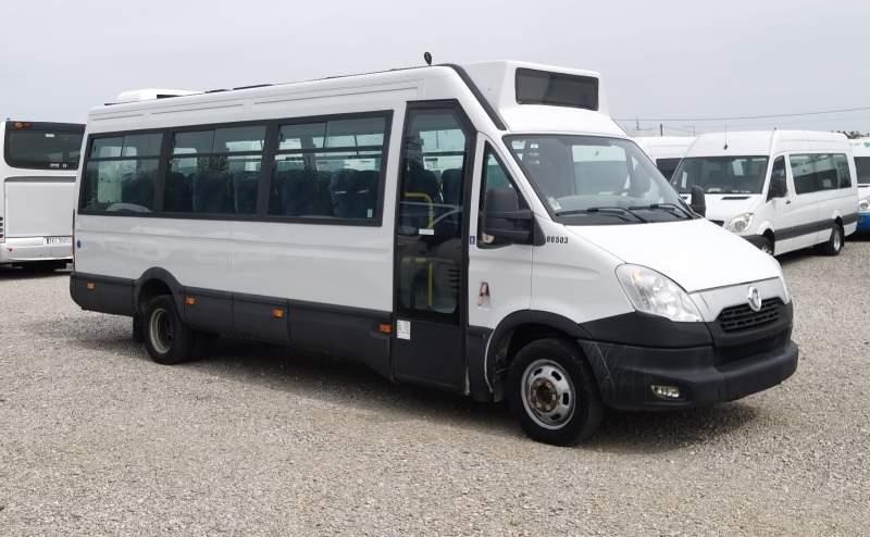 Iveco Daily 23 *NOWY SILNIK* 2 SZTUKI*, klima, winda - Minibus, Transport de personnes: photos 1 Iveco Daily 23 *NOWY SILNIK* 2 SZTUKI*, klima, winda - Minibus, Transport de personnes: photos 1