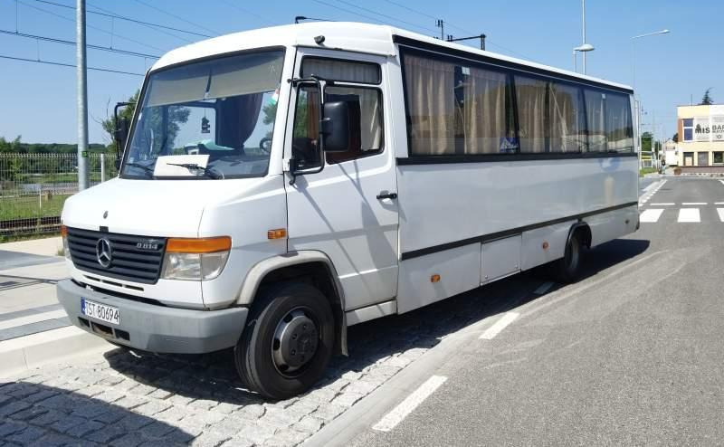 Bus interurbain Mercedes-Benz Vario 814D 38+15