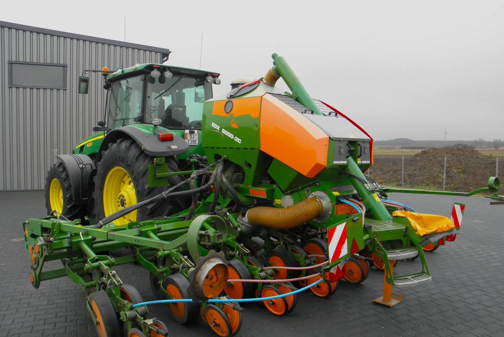 Amazone EDX 6000-2C Xpress 8 rzedowy, Nie Malowany, Stan Bardzo Dobry - Semoir: photos 5 Amazone EDX 6000-2C Xpress 8 rzedowy, Nie Malowany, Stan Bardzo Dobry - Semoir: photos 5