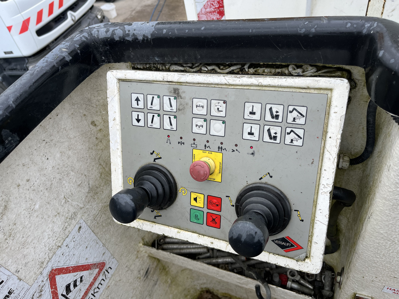 Iveco Eurocargo 150E28 4x4 nacelle Time 16M en leasing occasion Iveco Eurocargo 150E28 4x4 nacelle Time 16M: photos 13 Iveco Eurocargo 150E28 4x4 nacelle Time 16M en leasing occasion Iveco Eurocargo 150E28 4x4 nacelle Time 16M: photos 13