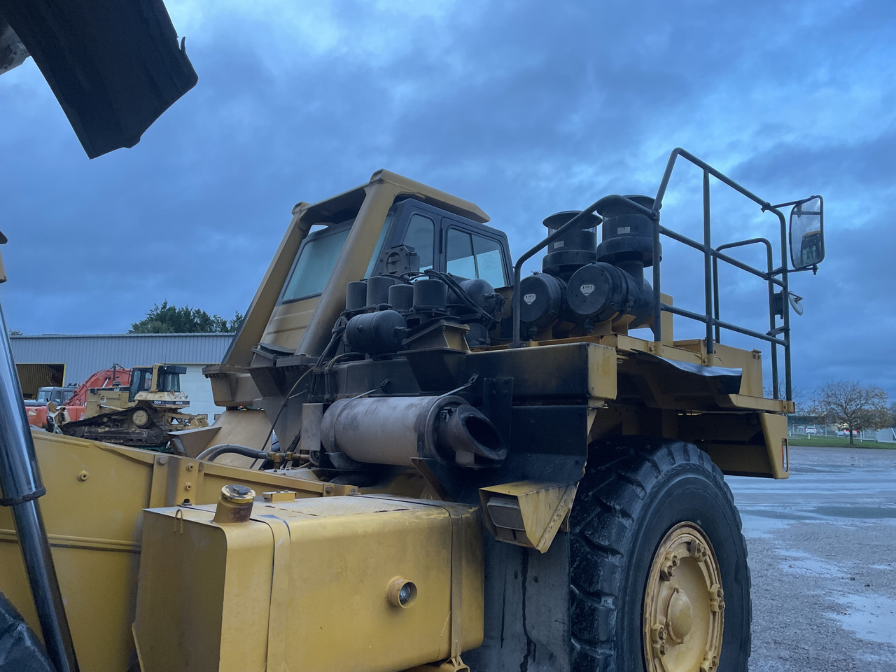 Tombereau rigide KOMATSU Hd405-6: photos 8